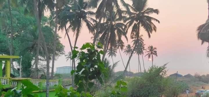 Spectrum Hub Beach Side Studio Apartment - Candolim - Goa Экстерьер фото